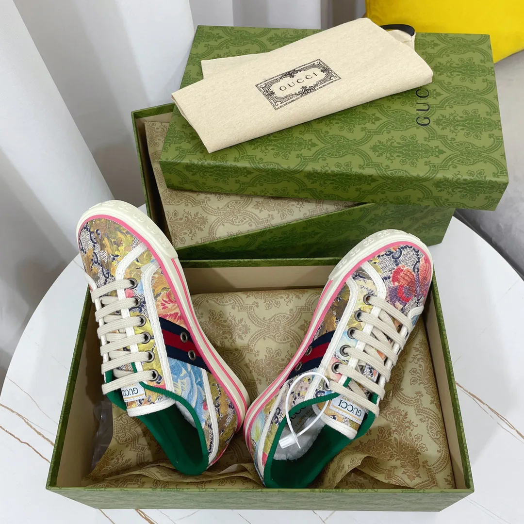 Кроссовки Женские Gucci 19691211