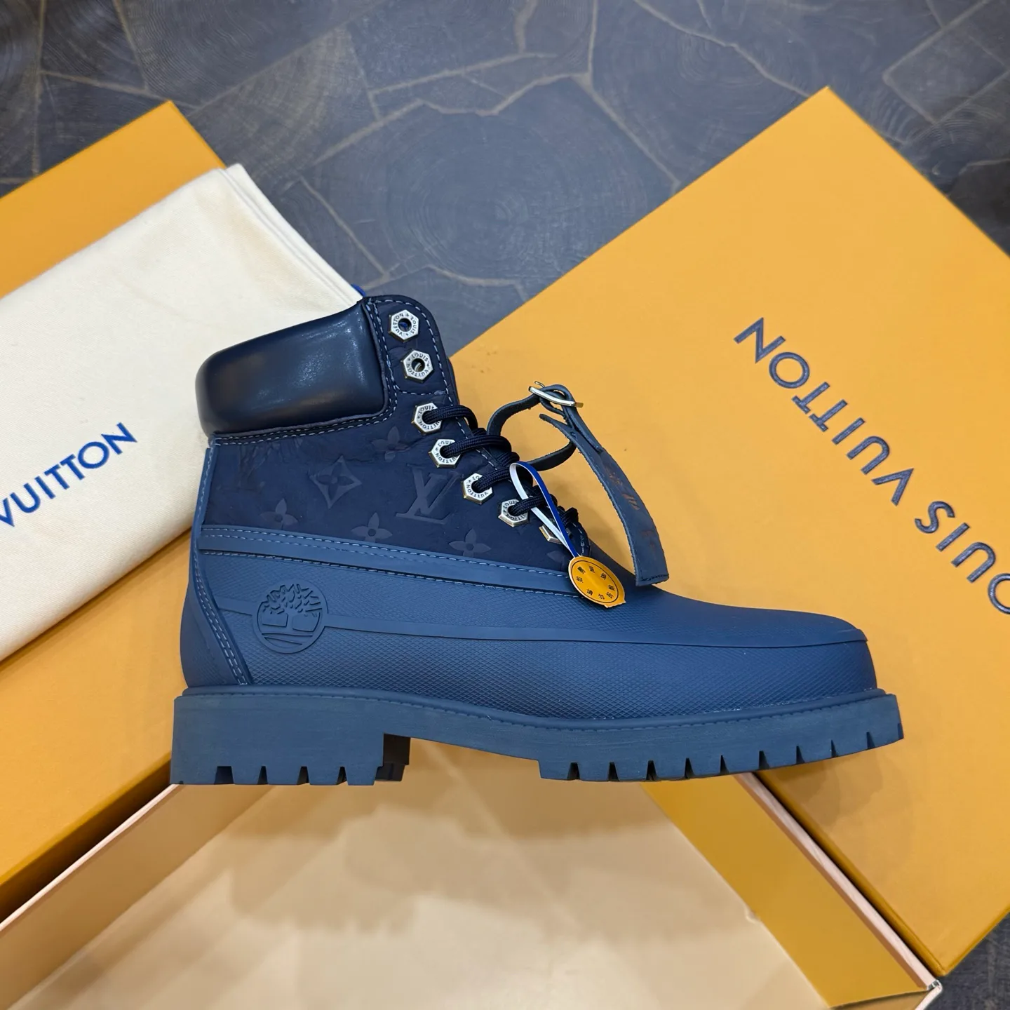 Ботинки Мужские Louis Vuitton 18267074