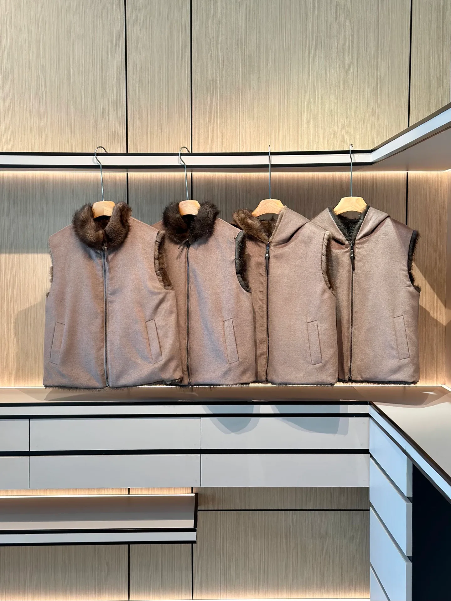 Жилеты Женские Loro Piana 18197568