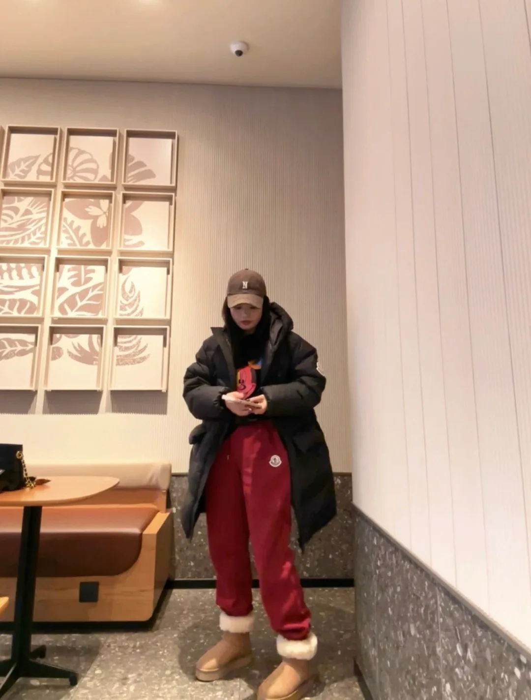 Куртки И Пуховики Женские Moncler 18007533
