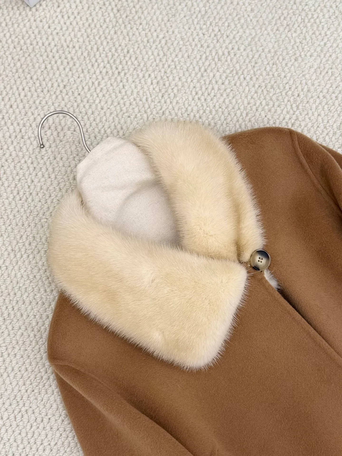 Пальто Женские Loro Piana 19092574