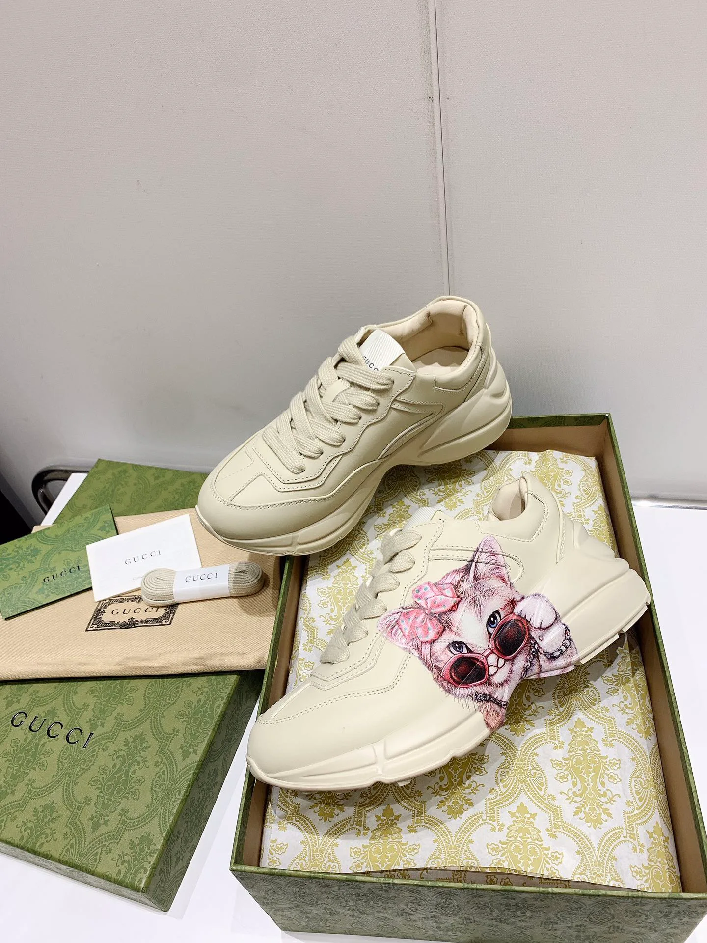 Кроссовки Женские Gucci 4931993