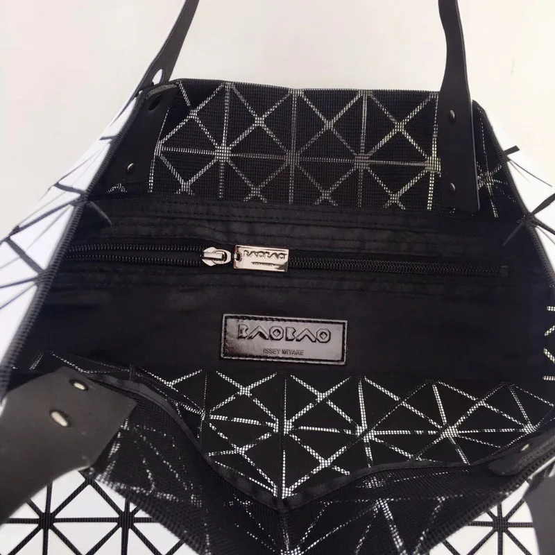 Классические Сумки Женские Issey Miyake 5890385