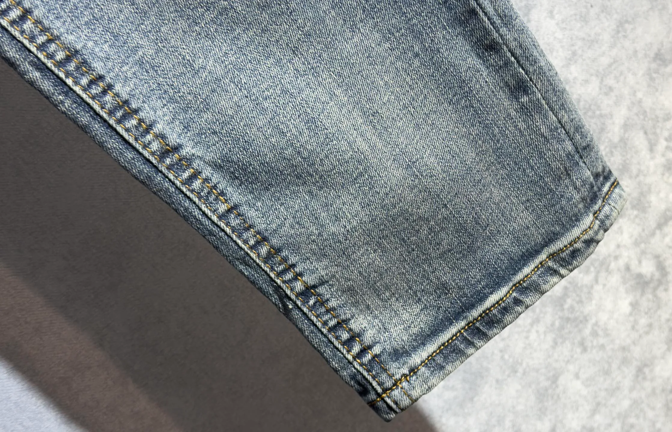 Джинсы Мужские Burberry 18098388