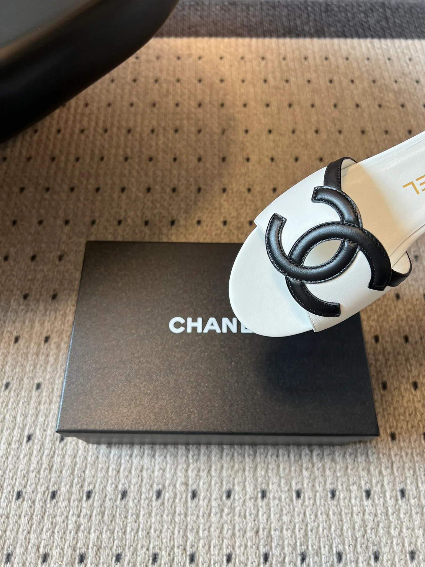 Шлепанцы Женские Chanel 11641739
