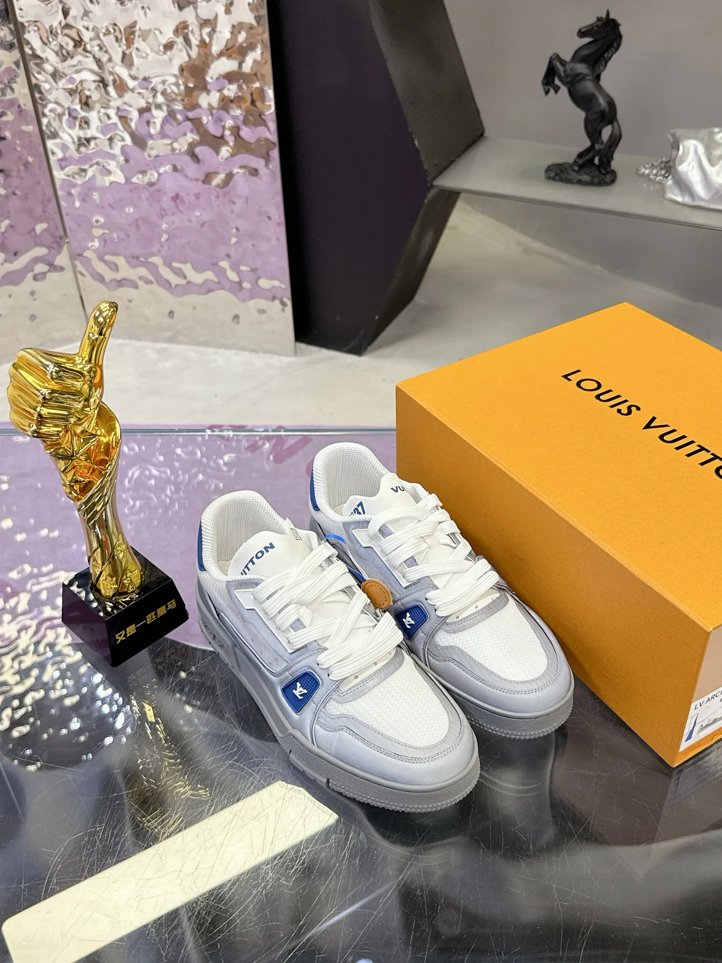 Кроссовки Женские Louis Vuitton 52681