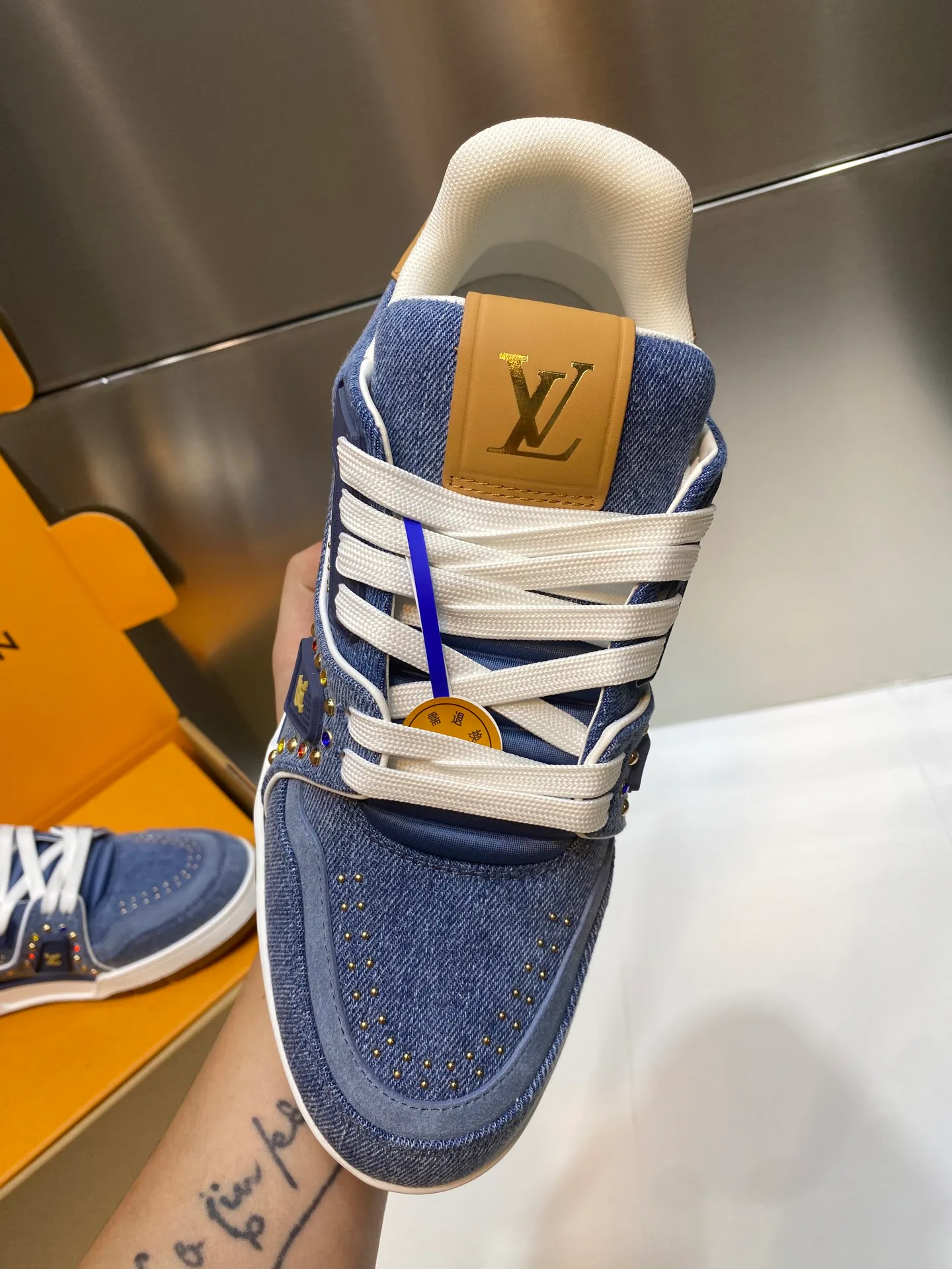 Кроссовки Женские Louis Vuitton 17969006