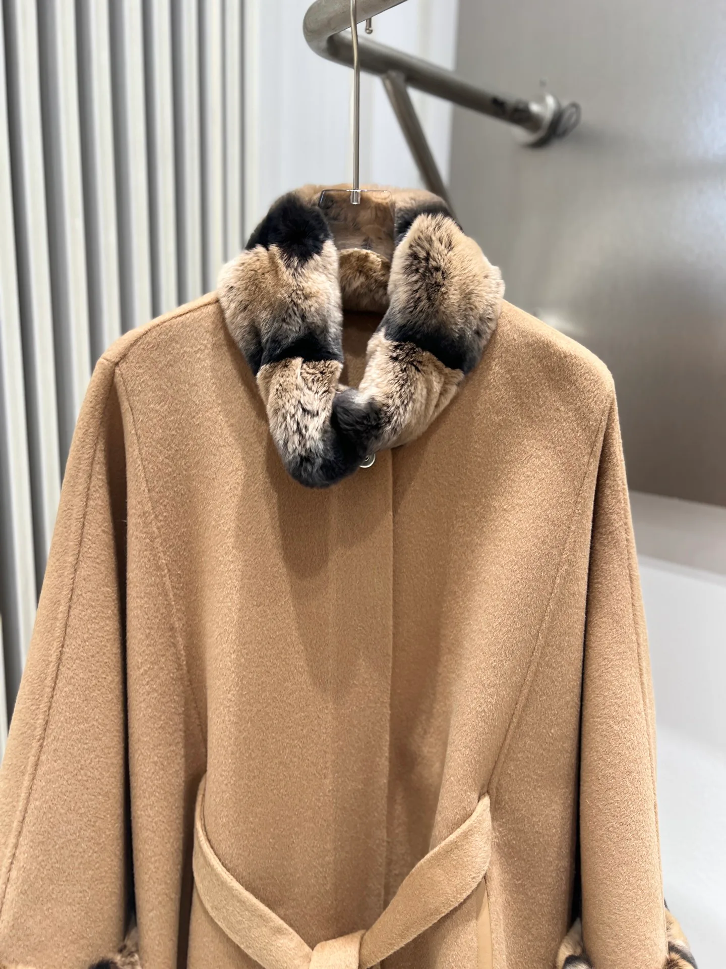Пальто Женские Loro Piana 19595611
