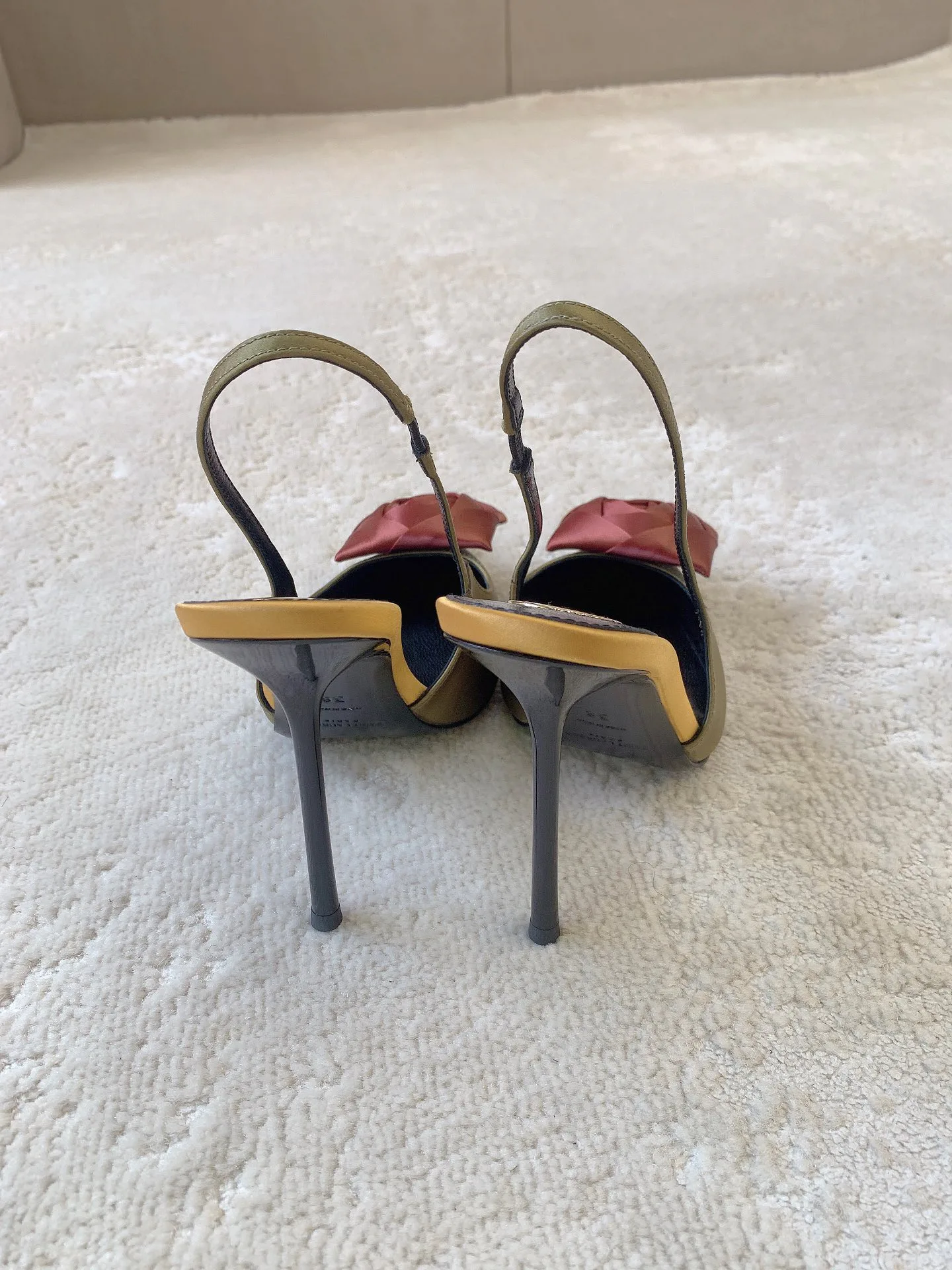 Туфли Женские Saint Laurent 11901882