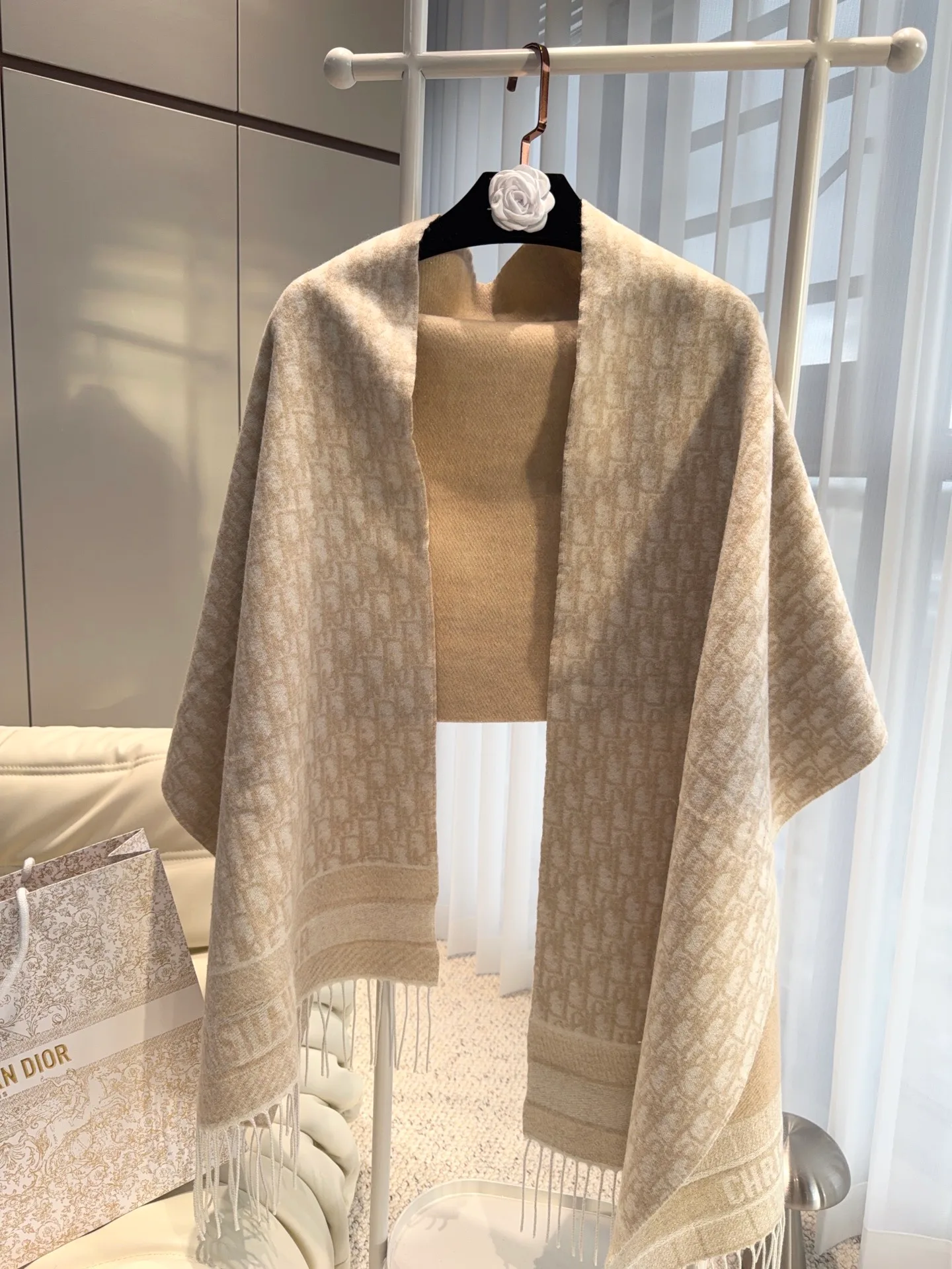Шарфы Christian Dior 18104957