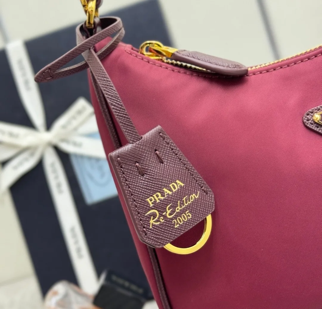 Сумки На Ремне Женские Prada 11682022