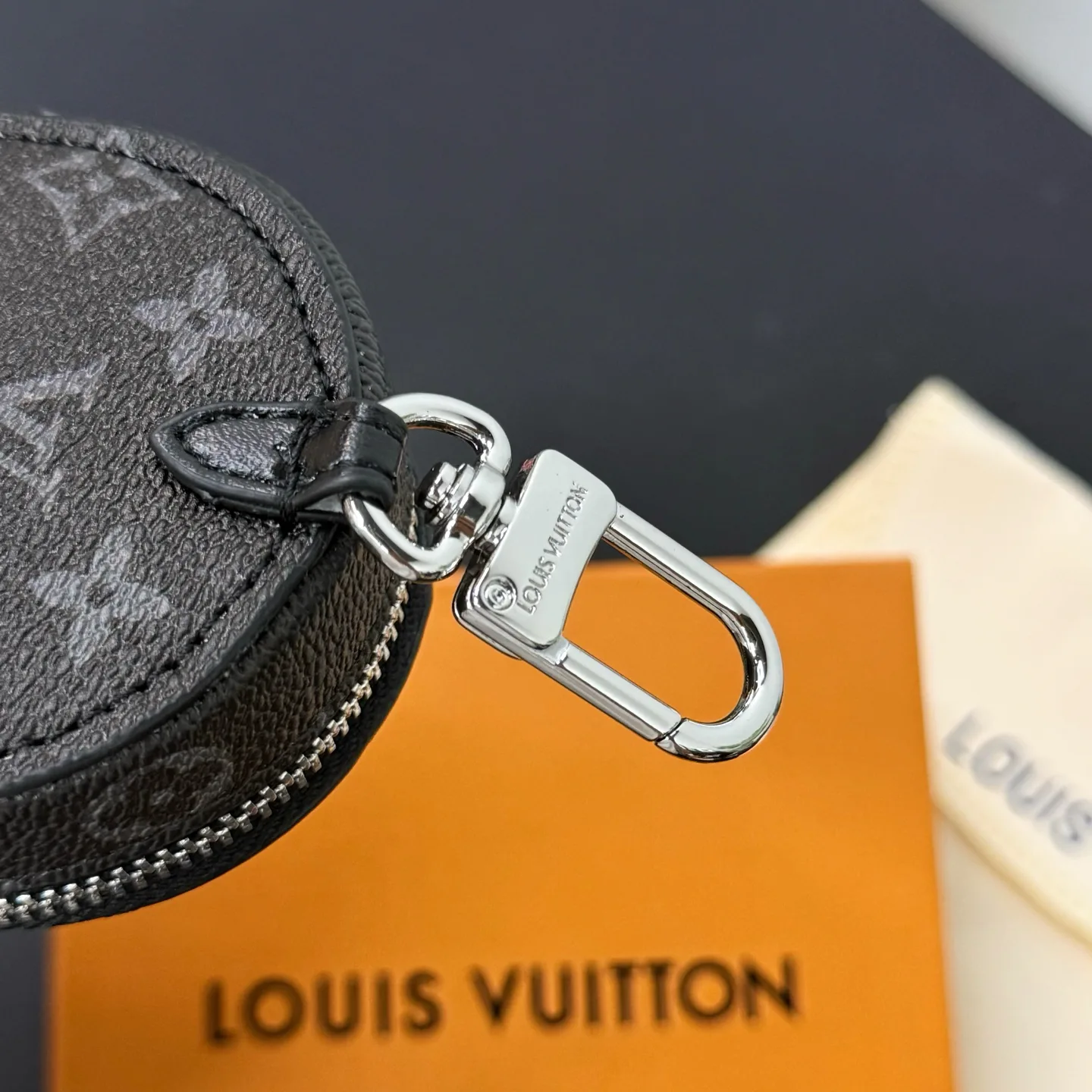 Клатчи Женские Louis Vuitton 13271461