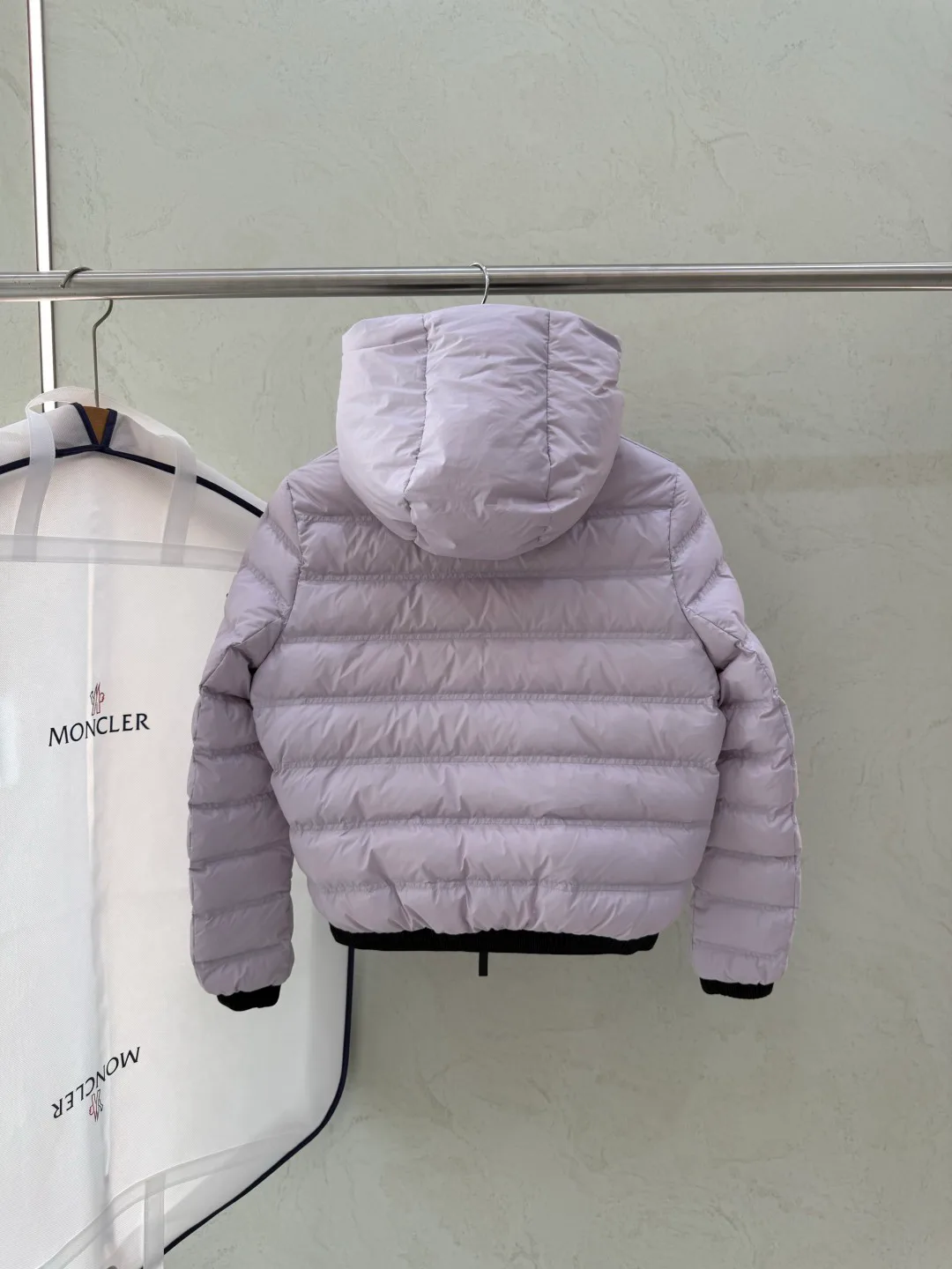 Куртки И Пуховики Женские Moncler 18052699
