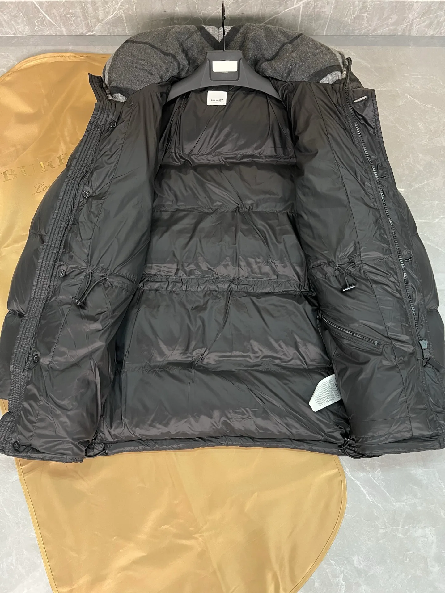 Куртки И Пуховики Женские Burberry 2500333