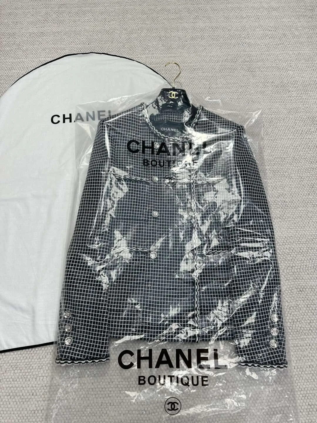 Куртки И Пуховики Женские Chanel 1400841