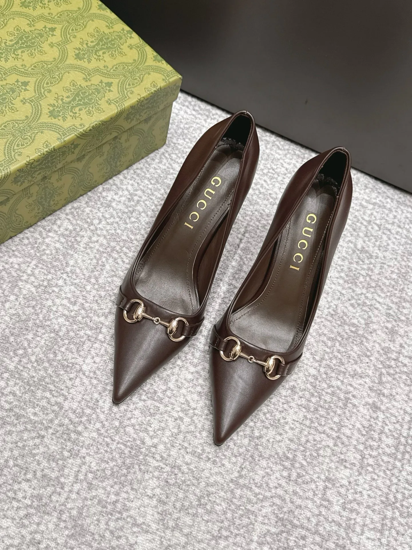 Туфли Женские Gucci 18765532