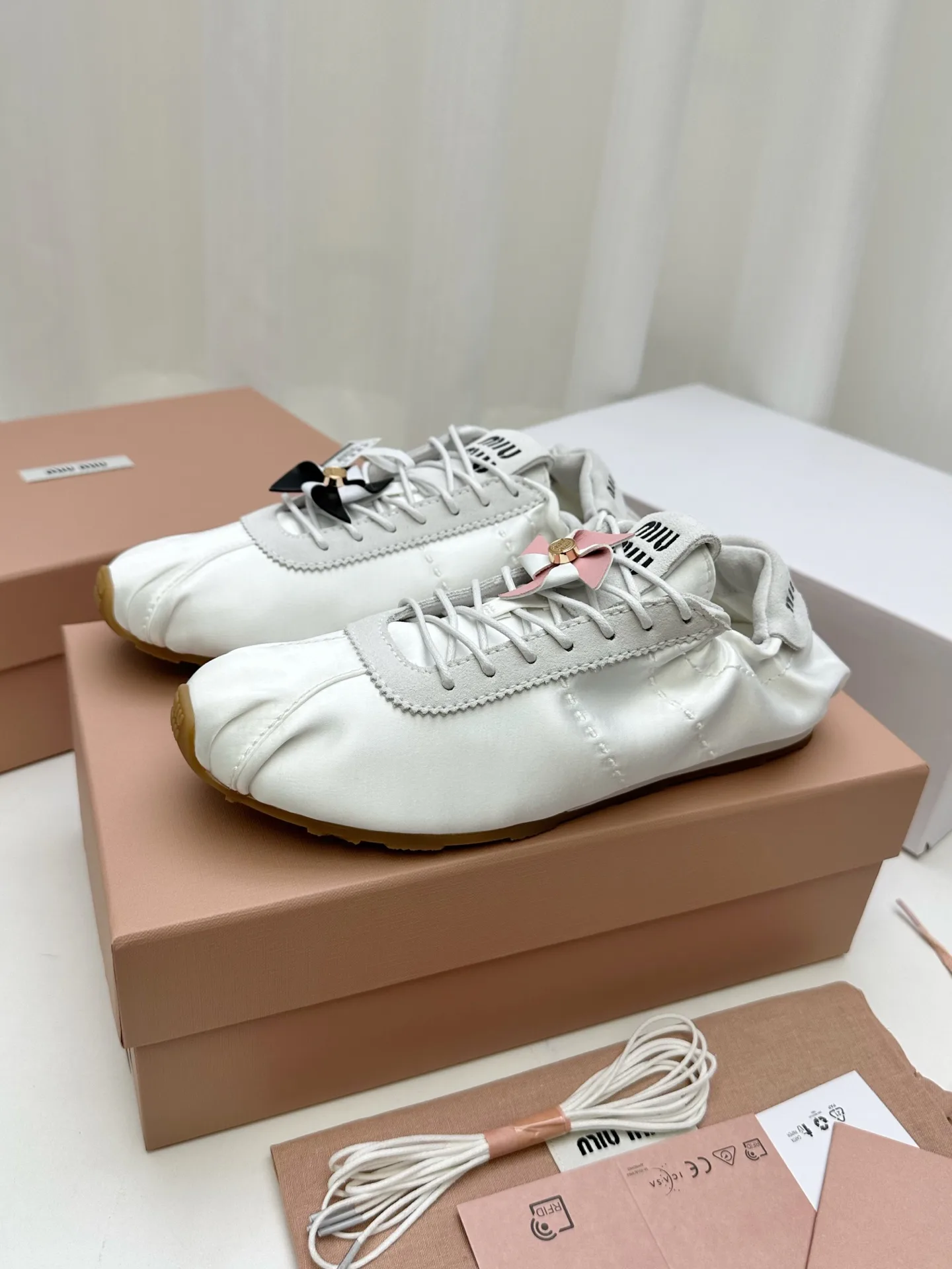 Кроссовки Женские Miu Miu 1059672