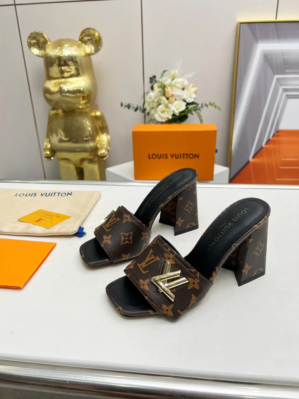 Сандалии Женские Louis Vuitton 9623634