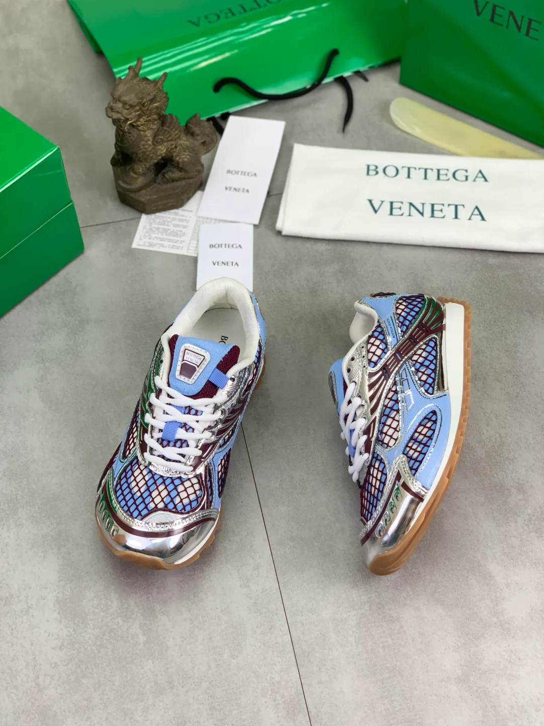 Кроссовки Женские Bottega Veneta 18365193