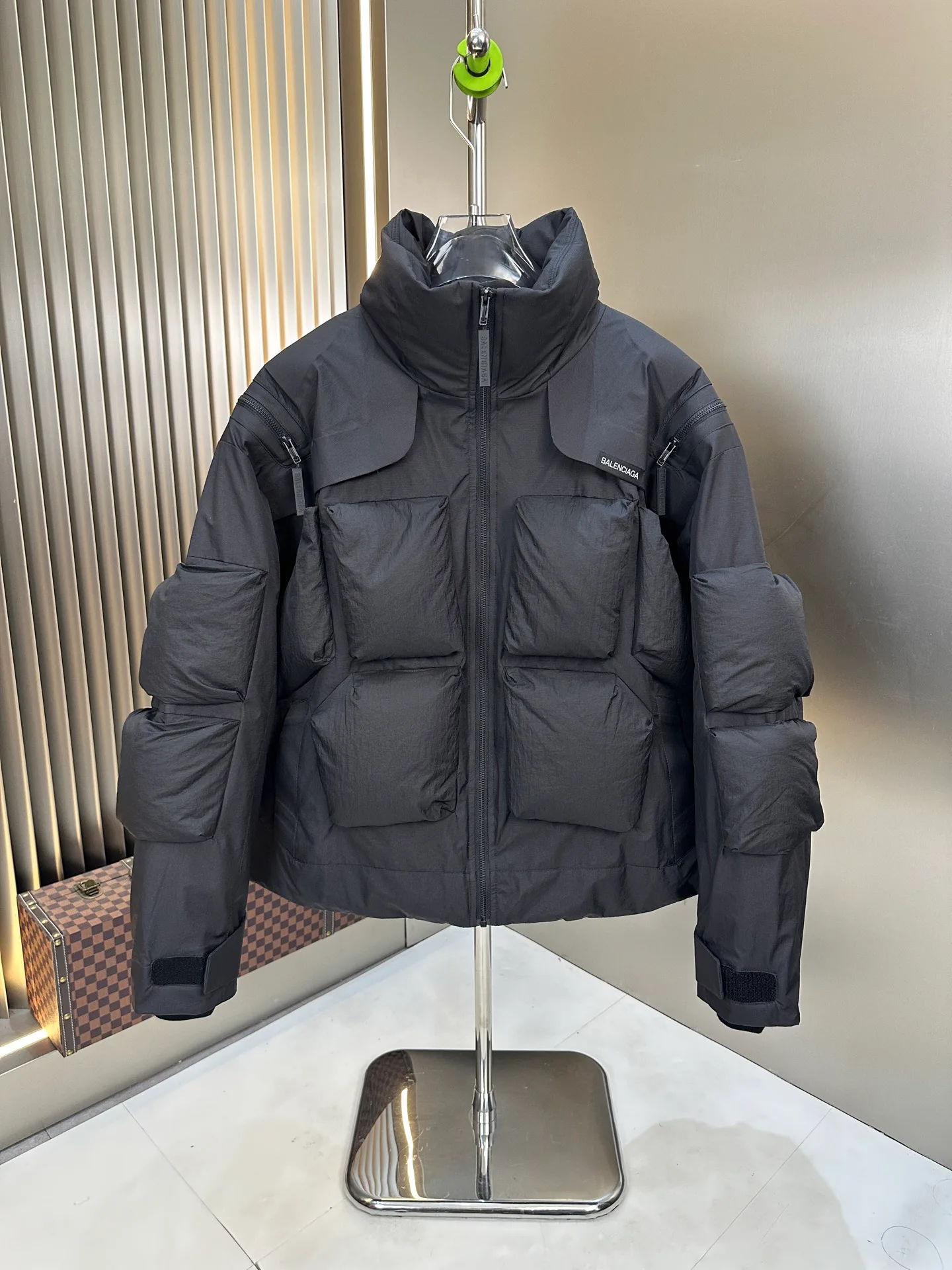 Куртки И Пуховики Женские Balenciaga 788976