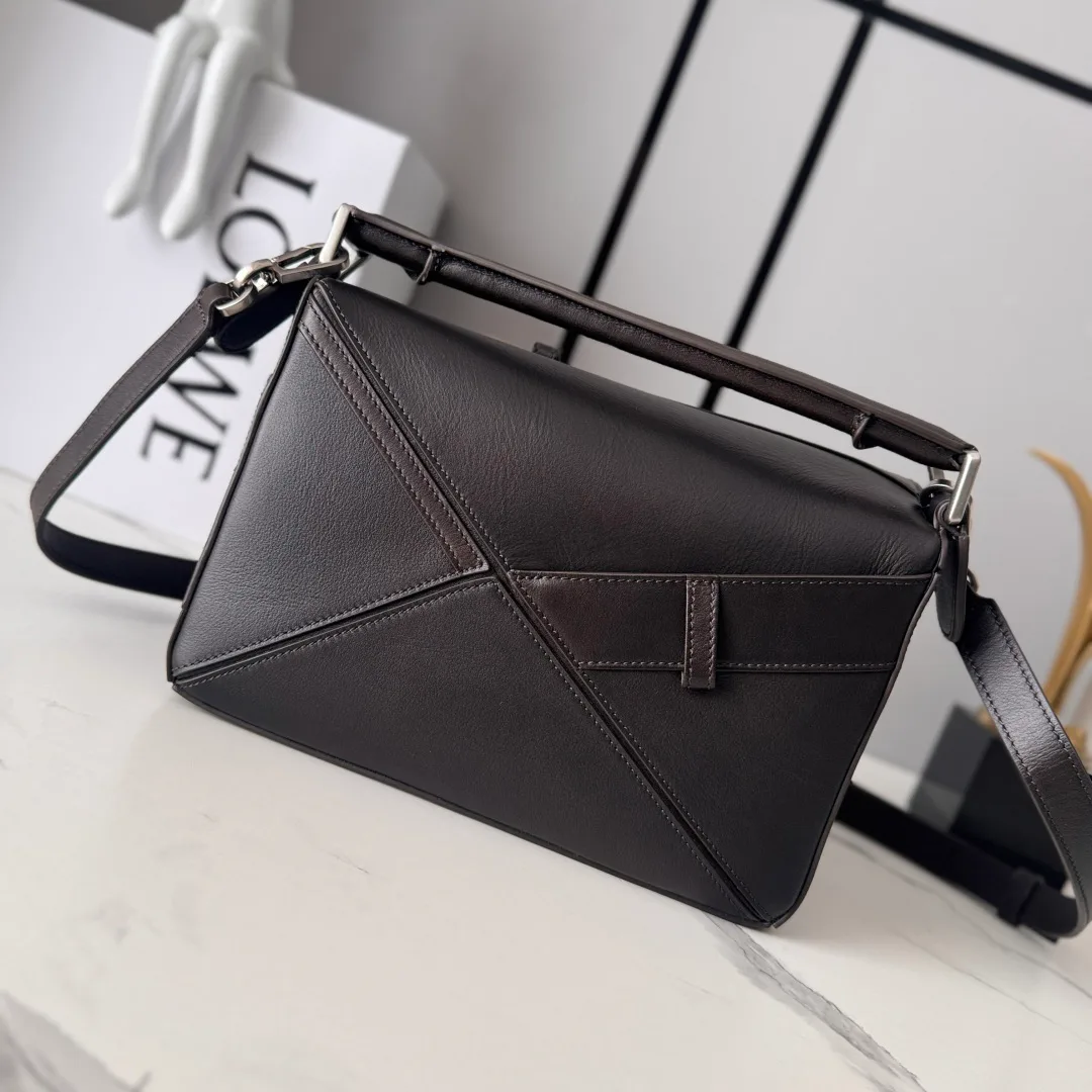 Классические Сумки Женские Loewe 18004237