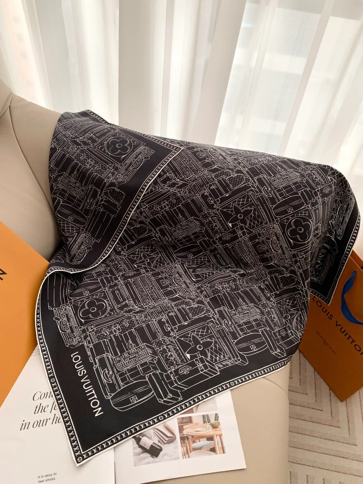 Платки Louis Vuitton 18675526