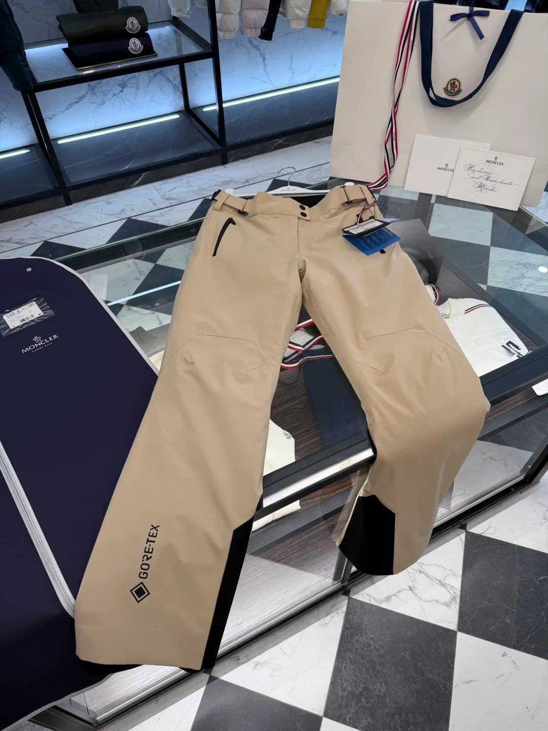 Брюки Женские Moncler 19336115