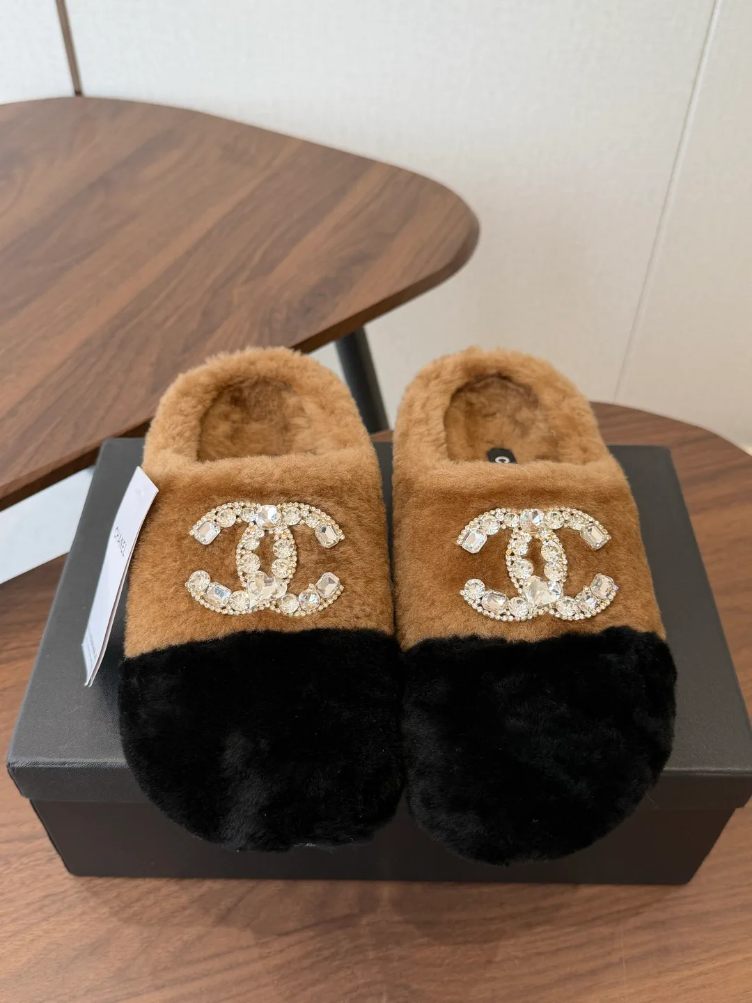 Тапочки Женские Chanel 19587122