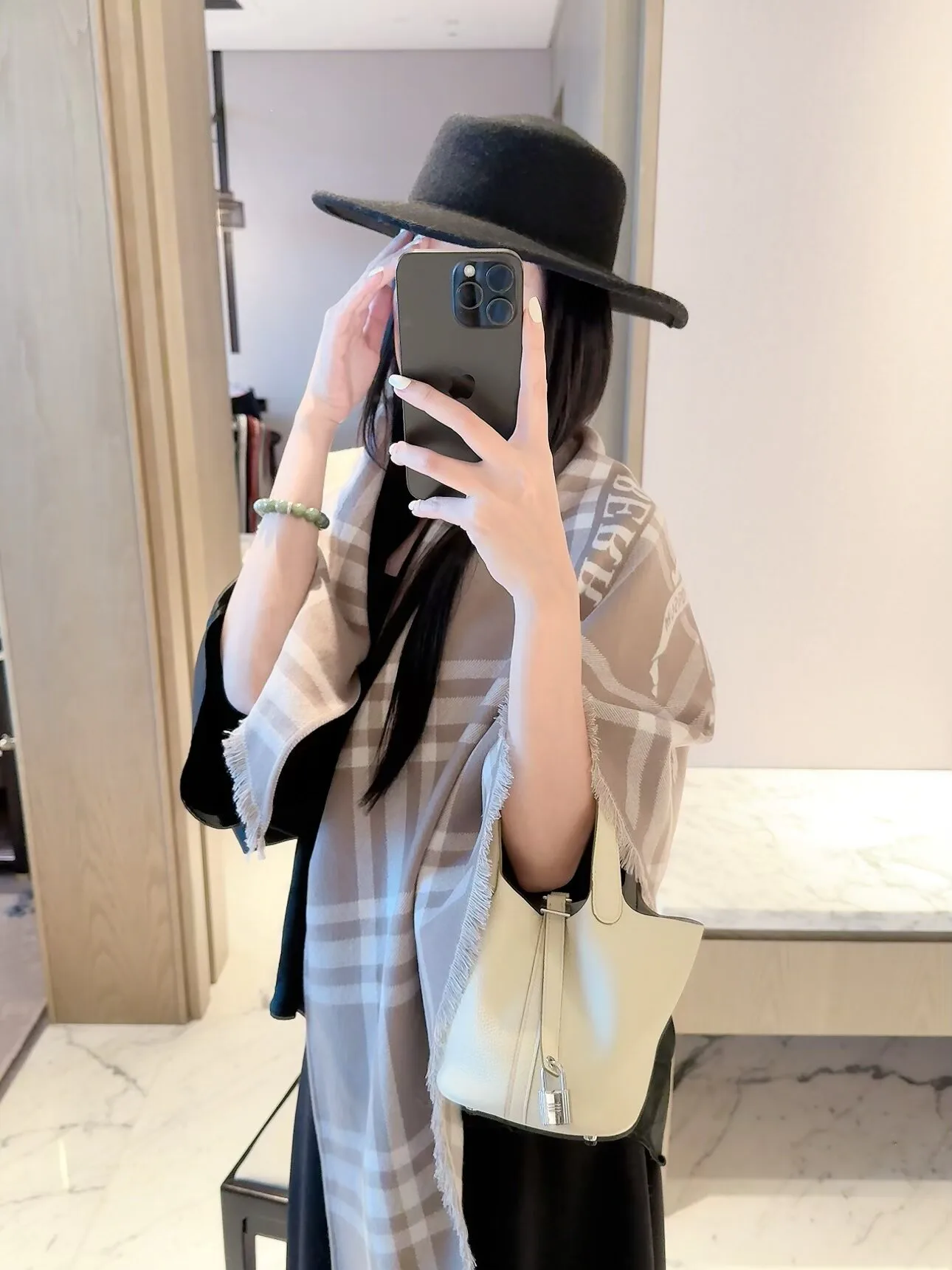 Шарфы Burberry 18445201