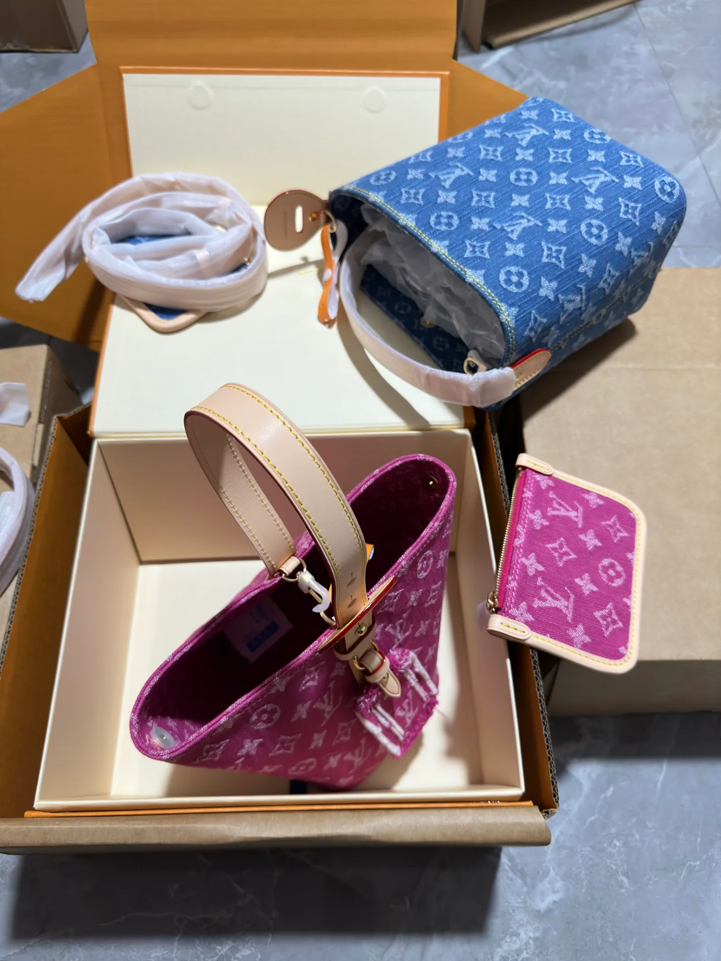 Классические Сумки Женские Louis Vuitton 12116453