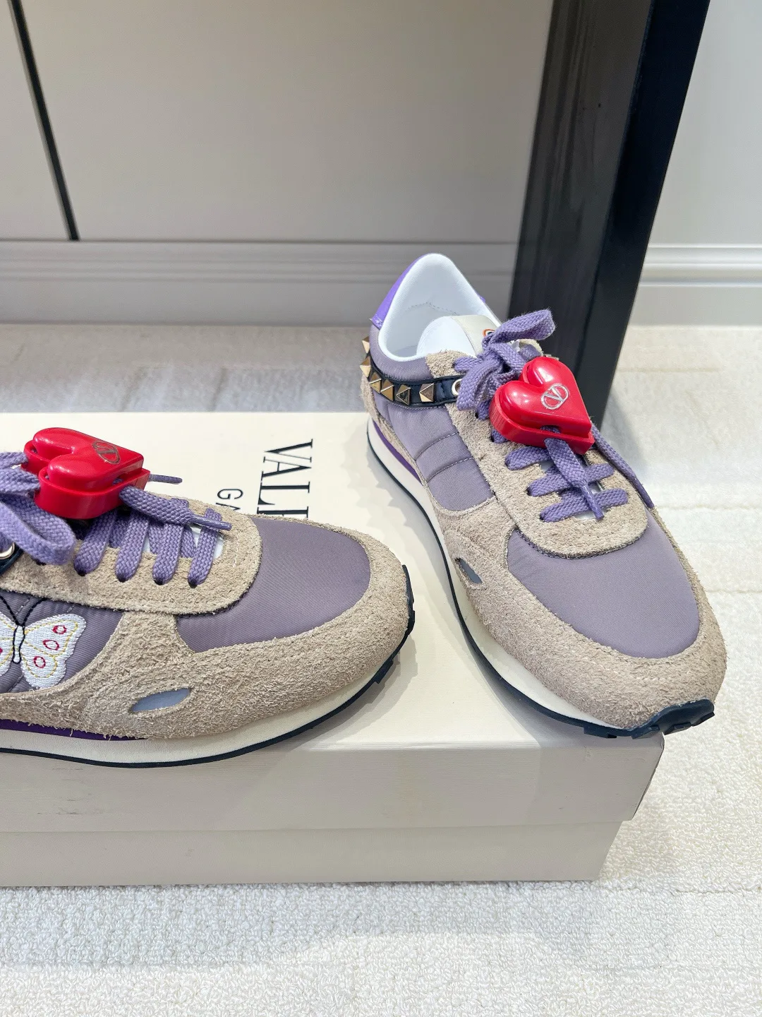 Кроссовки Женские Valentino 18436564
