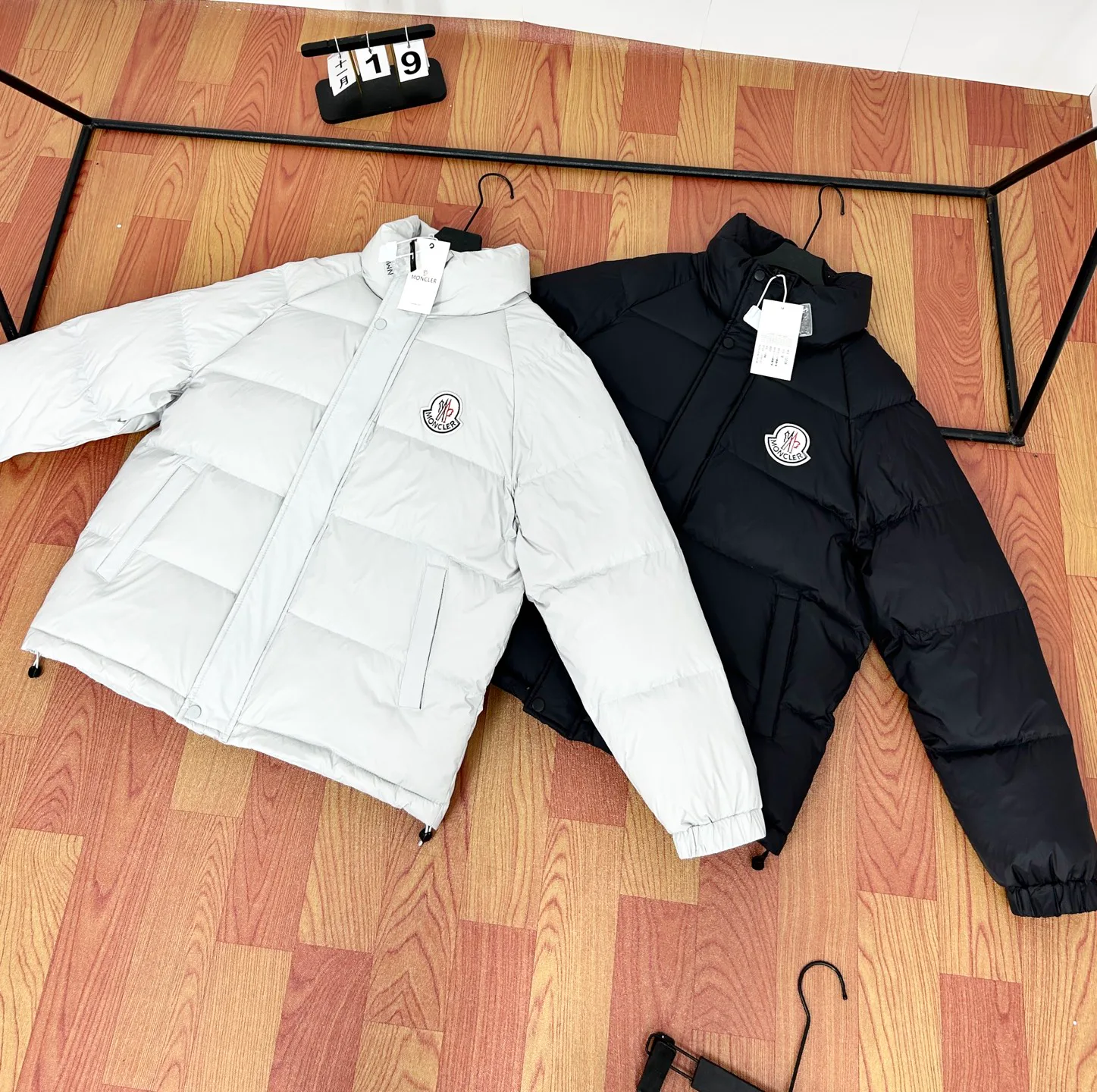 Куртки И Пуховики Женские Moncler 10065715
