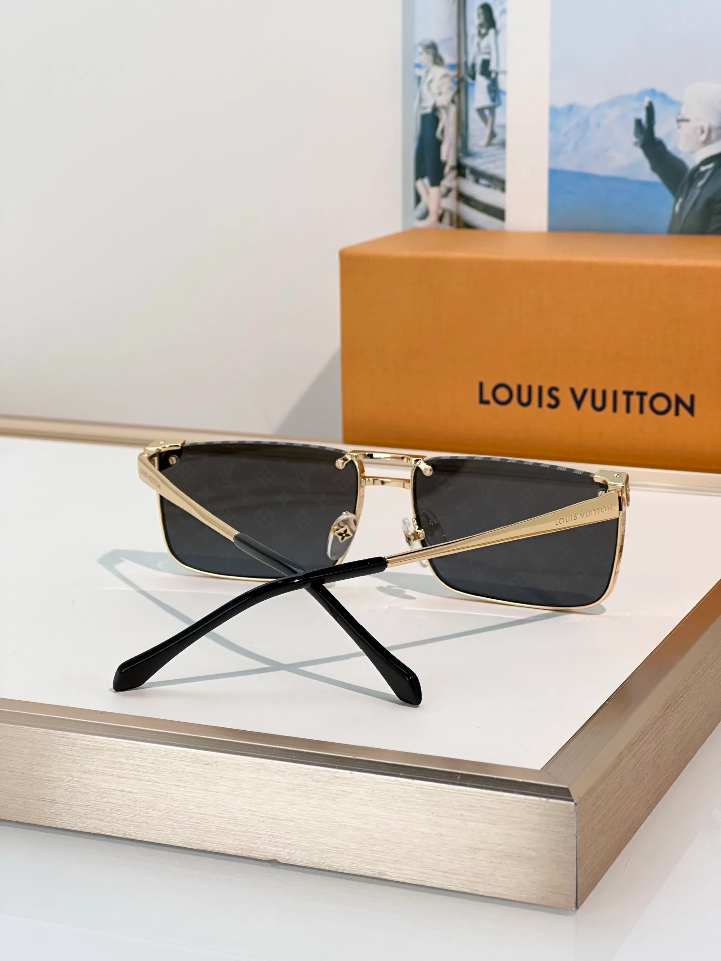 Очки Louis Vuitton 16942432