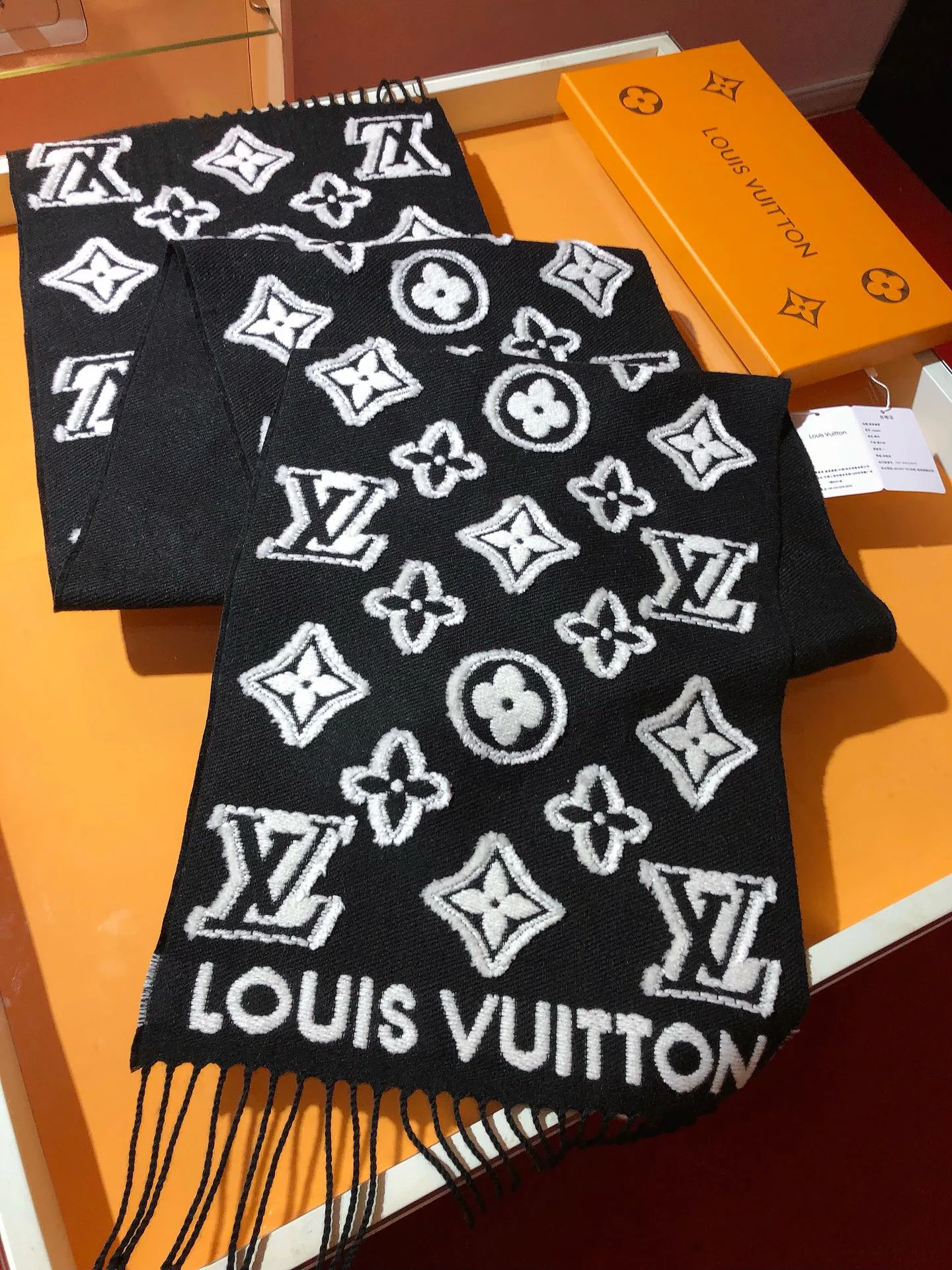 Шарфы Louis Vuitton 3400277