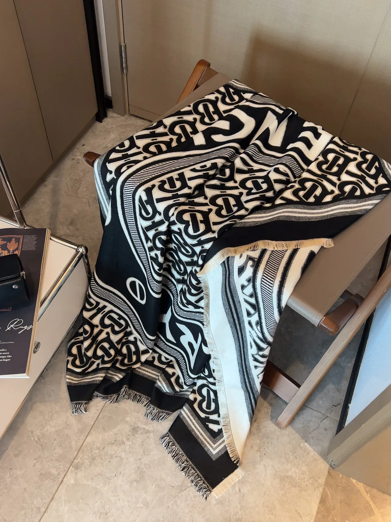 Платки Burberry 1973640