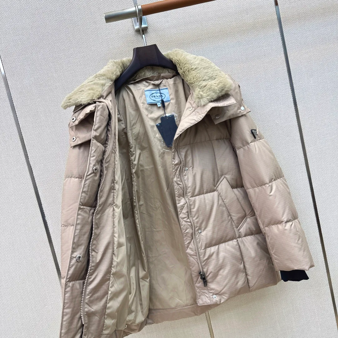 Куртки И Пуховики Женские Prada 18094553