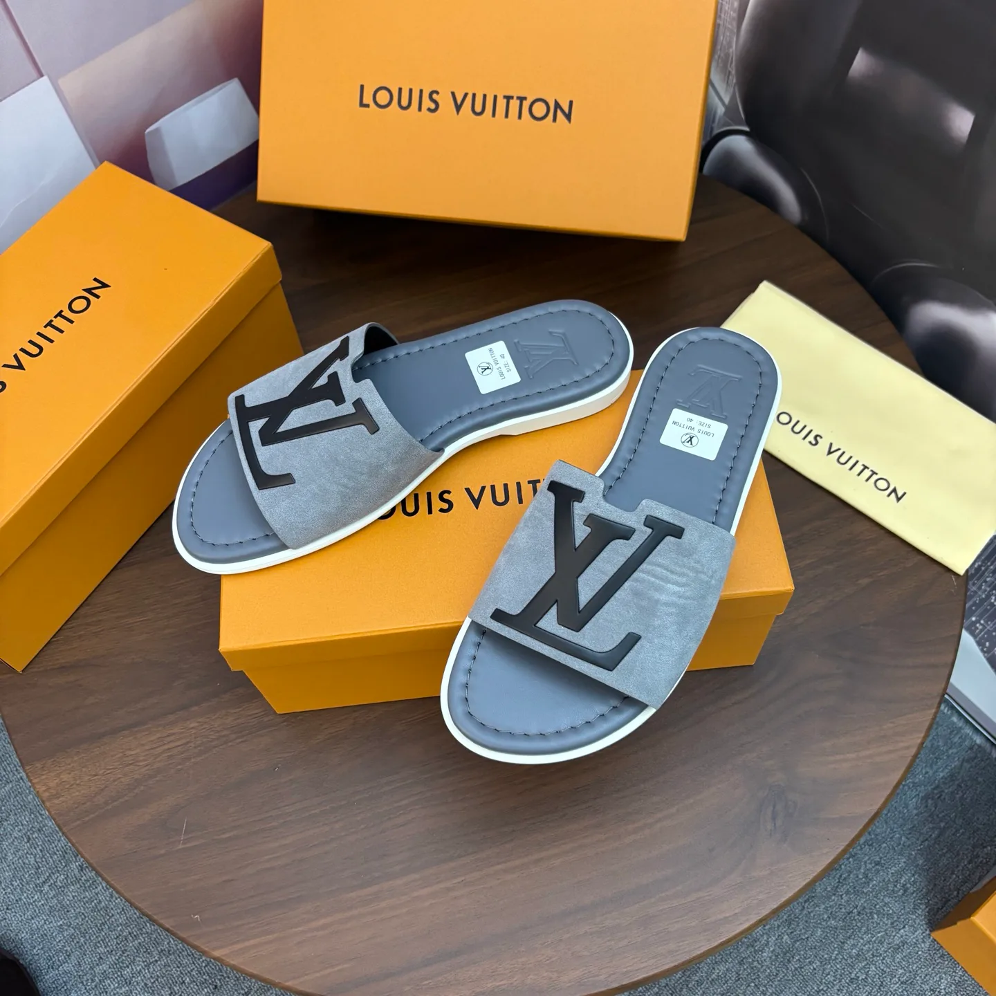 Шлепанцы Мужские Louis Vuitton 19255293