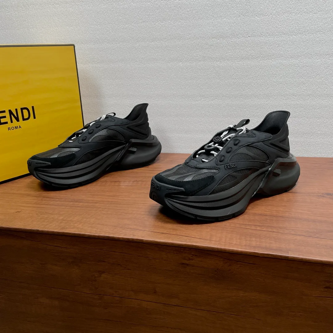 Кроссовки Женские Fendi 17542535
