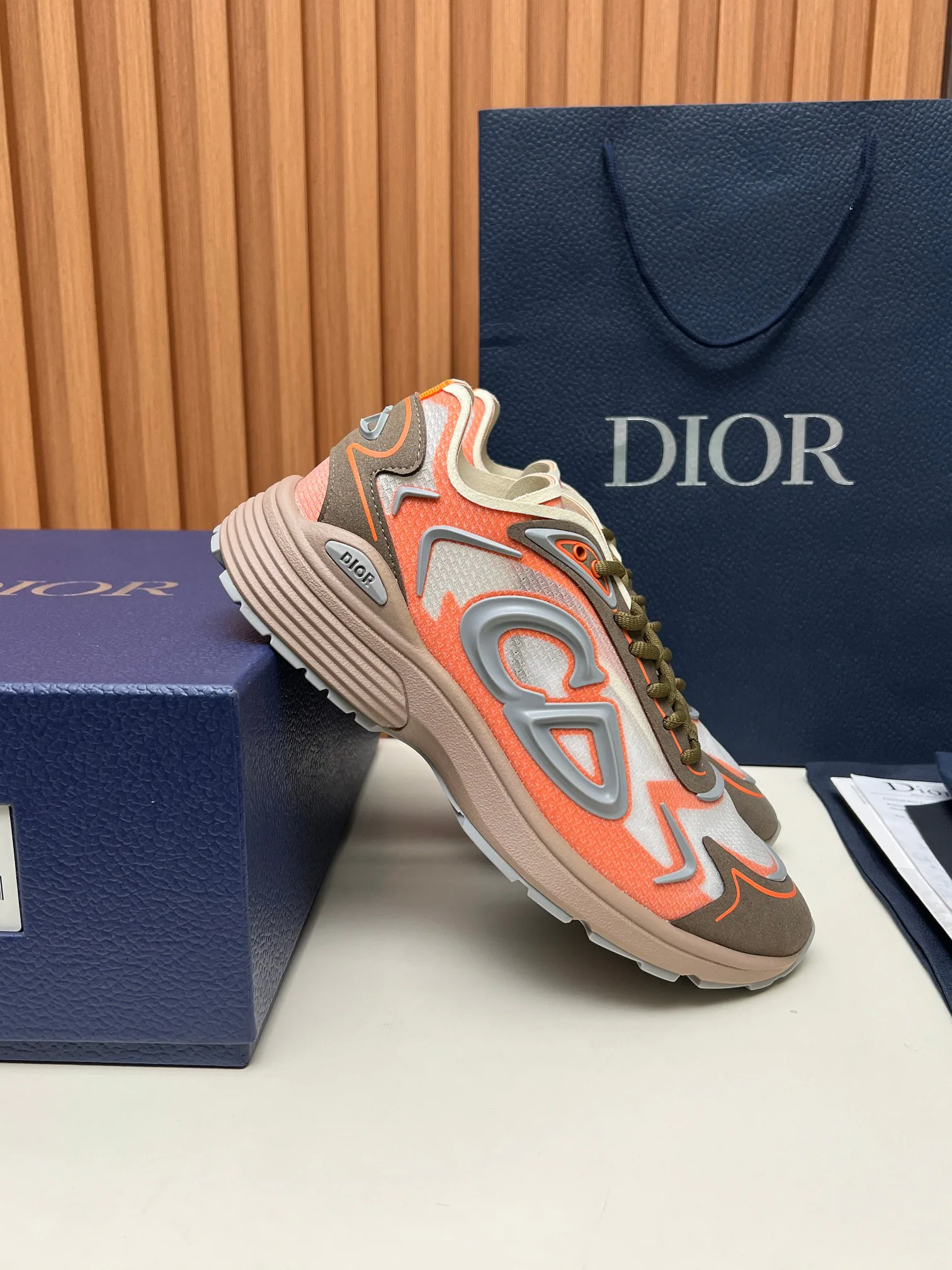 Кроссовки Женские Christian Dior 13406948