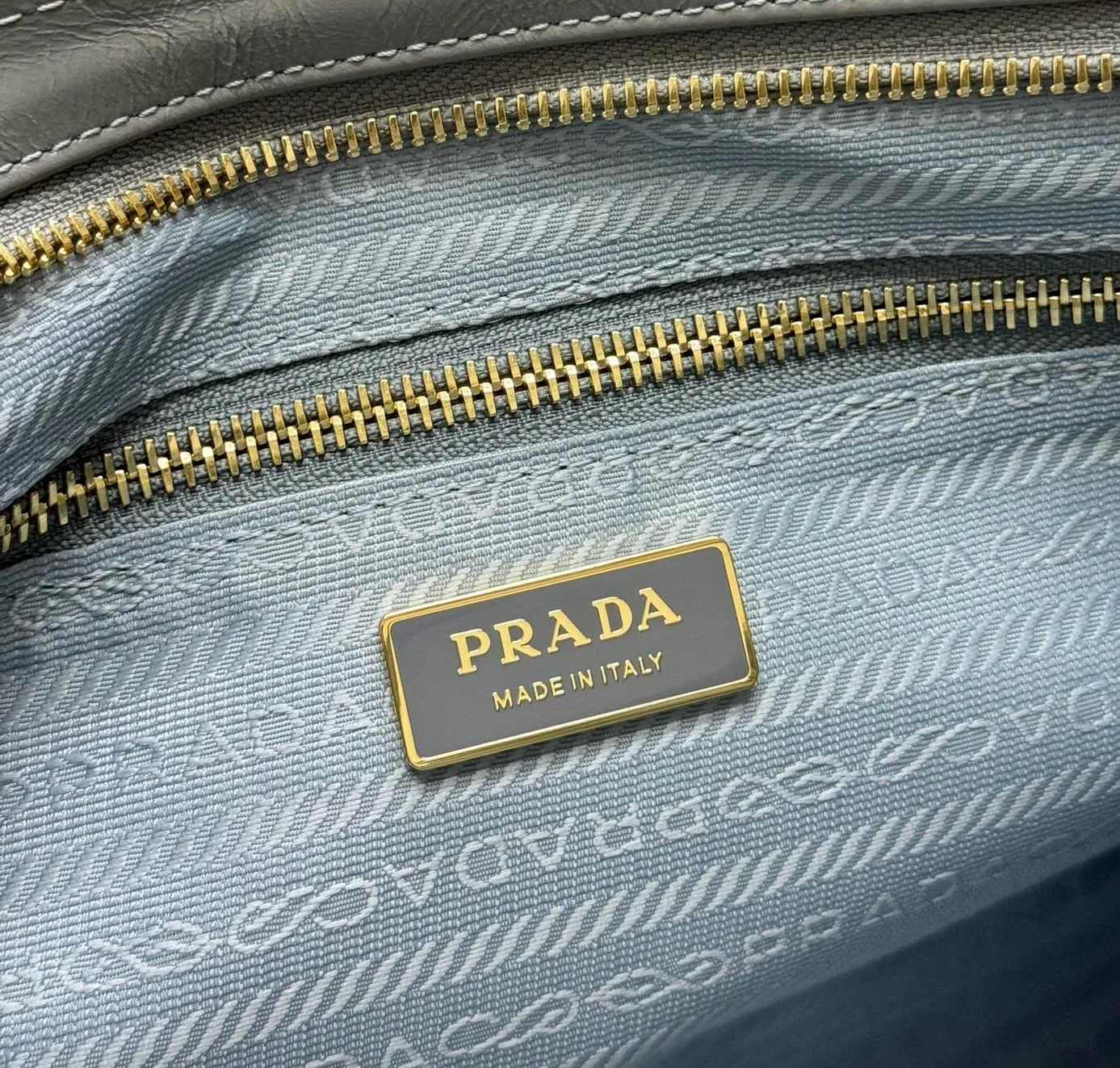 Классические Сумки Женские Prada 11462530