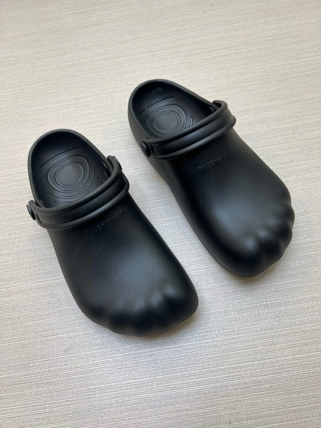 Шлепанцы Женские Balenciaga 17078816