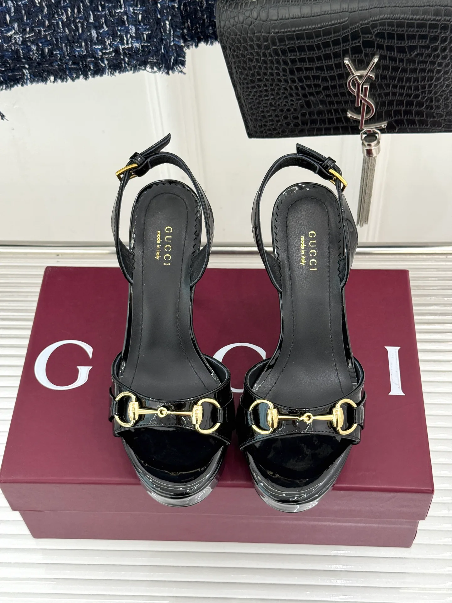 Босоножки Женские Gucci 17646536