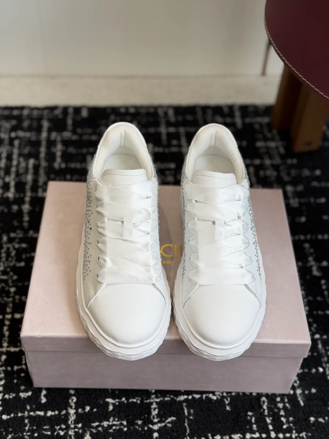 Кроссовки Женские Jimmy Choo 18260363