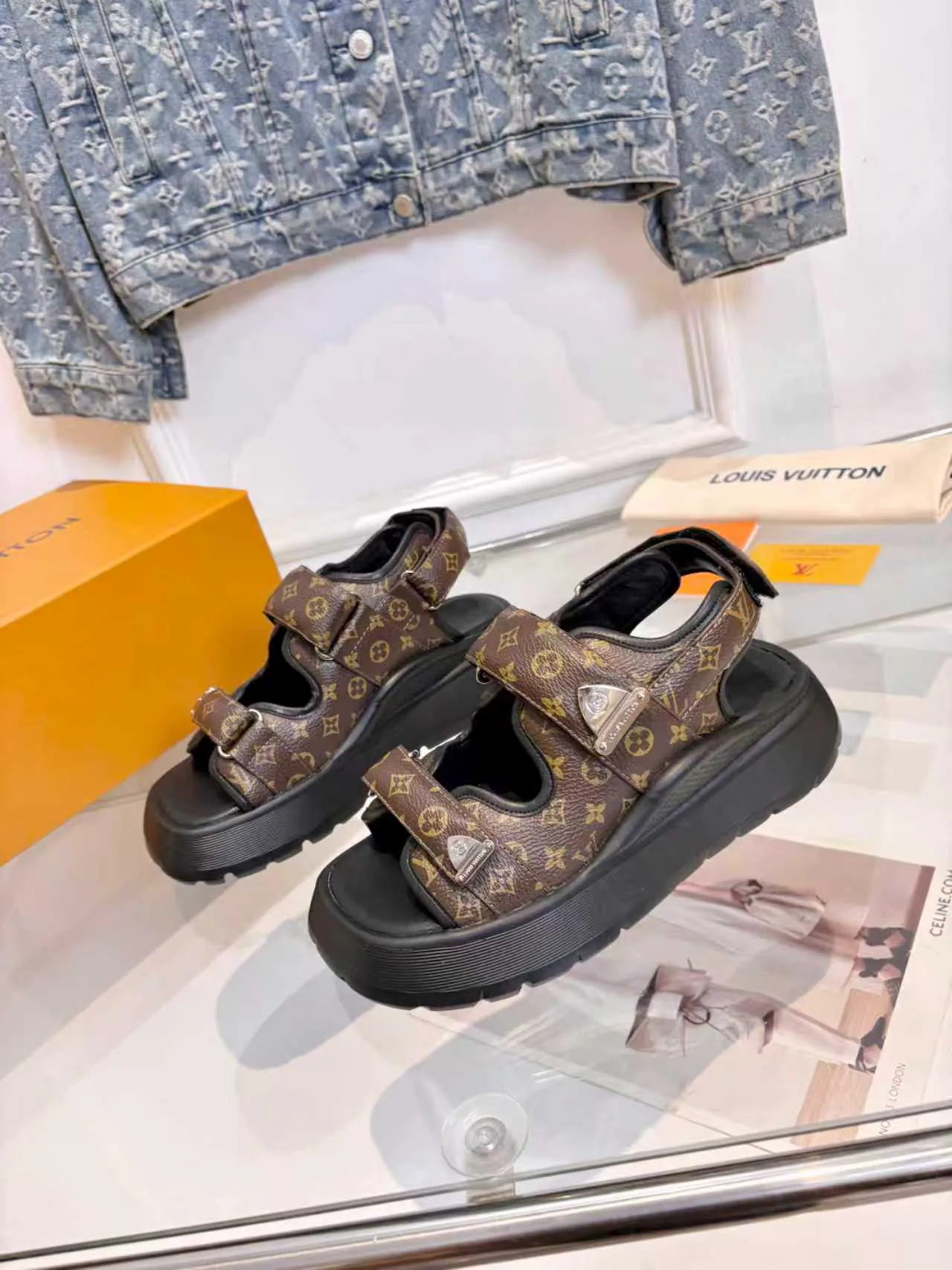 Сандалии Женские Louis Vuitton 11019571