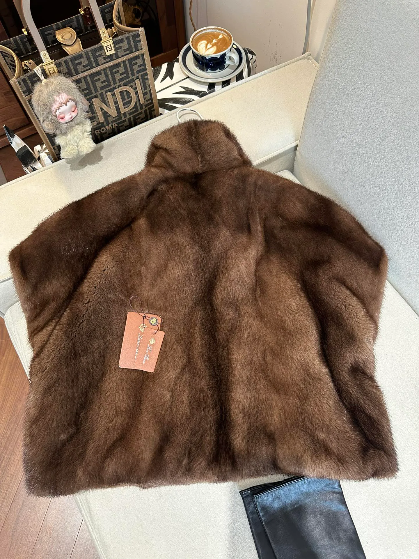 Шубы Женские Loro Piana 18536036