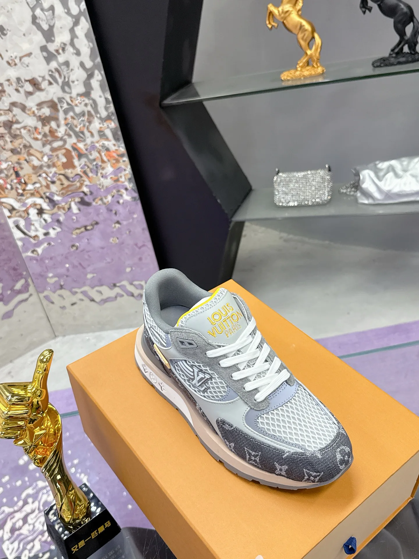 Кроссовки Мужские Louis Vuitton 276149