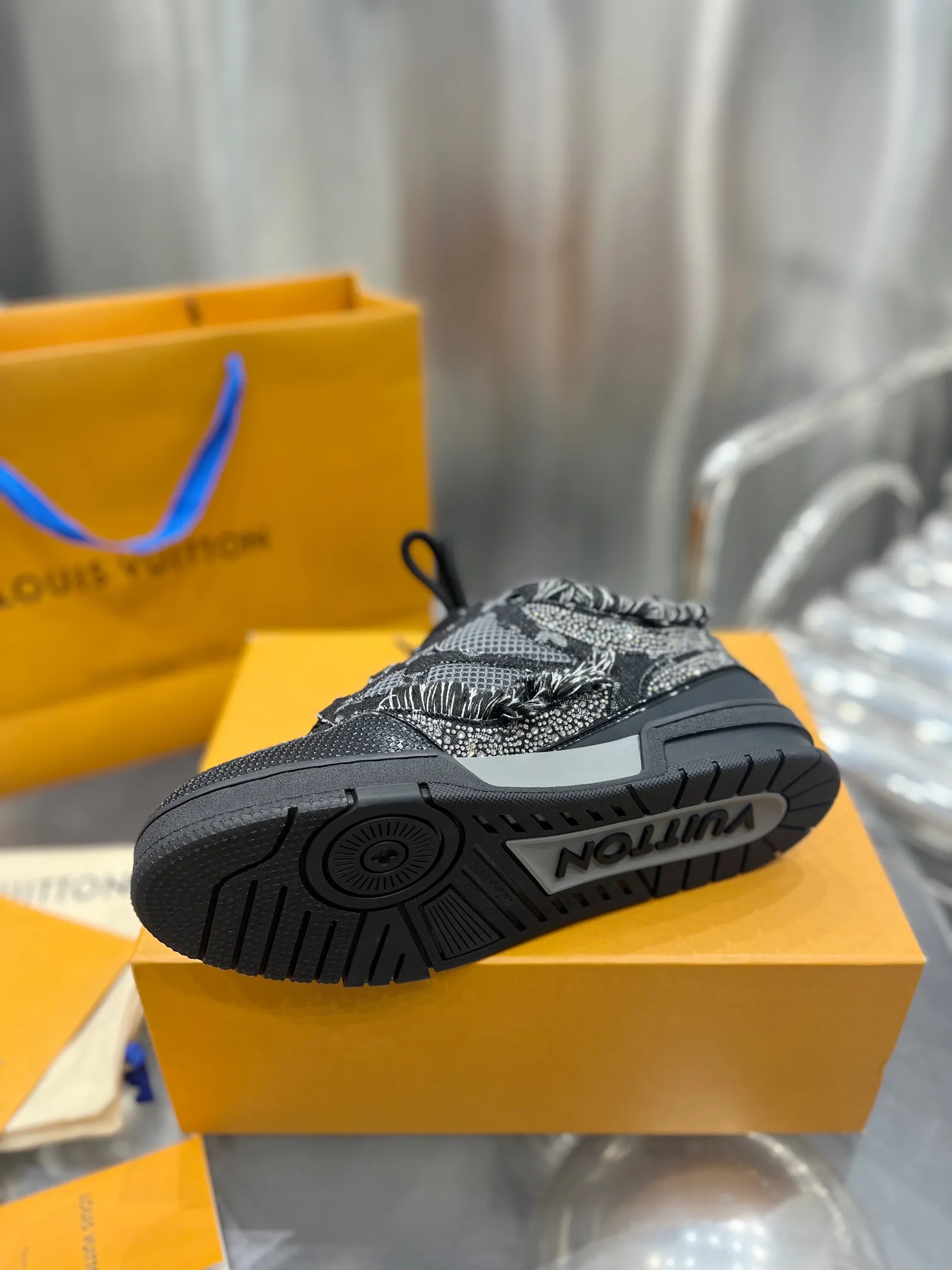 Кроссовки Мужские Louis Vuitton 1141913