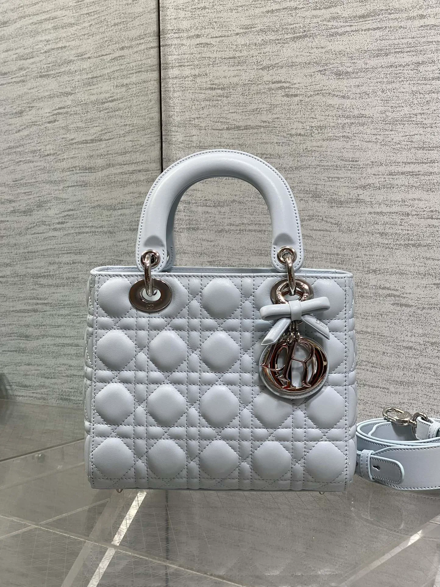 Классические Сумки Женские Christian Dior 13227178