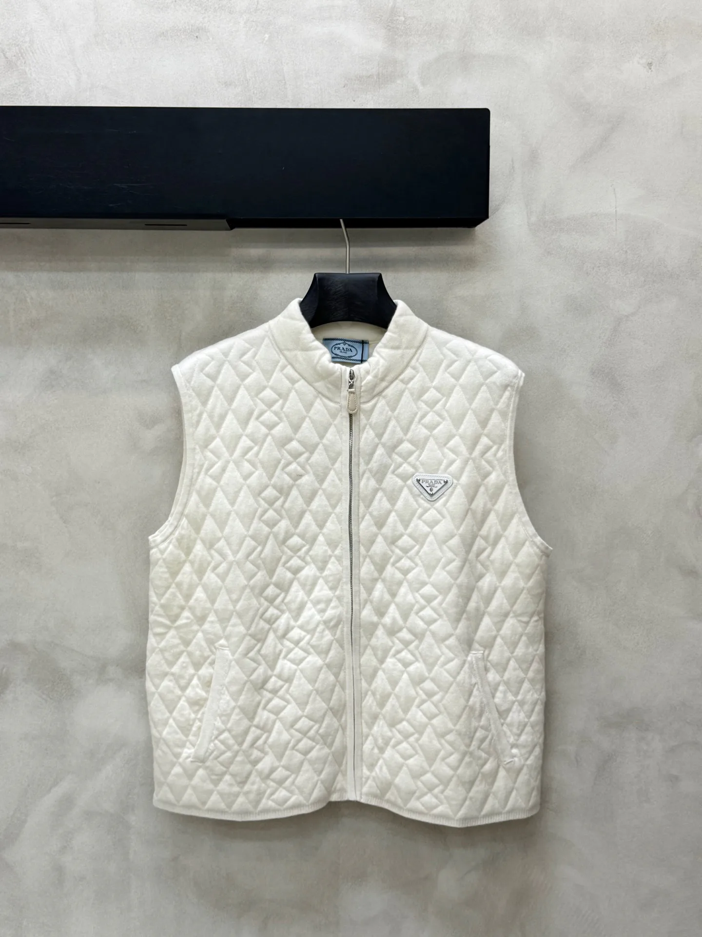 Жилеты Женские Prada 18883381
