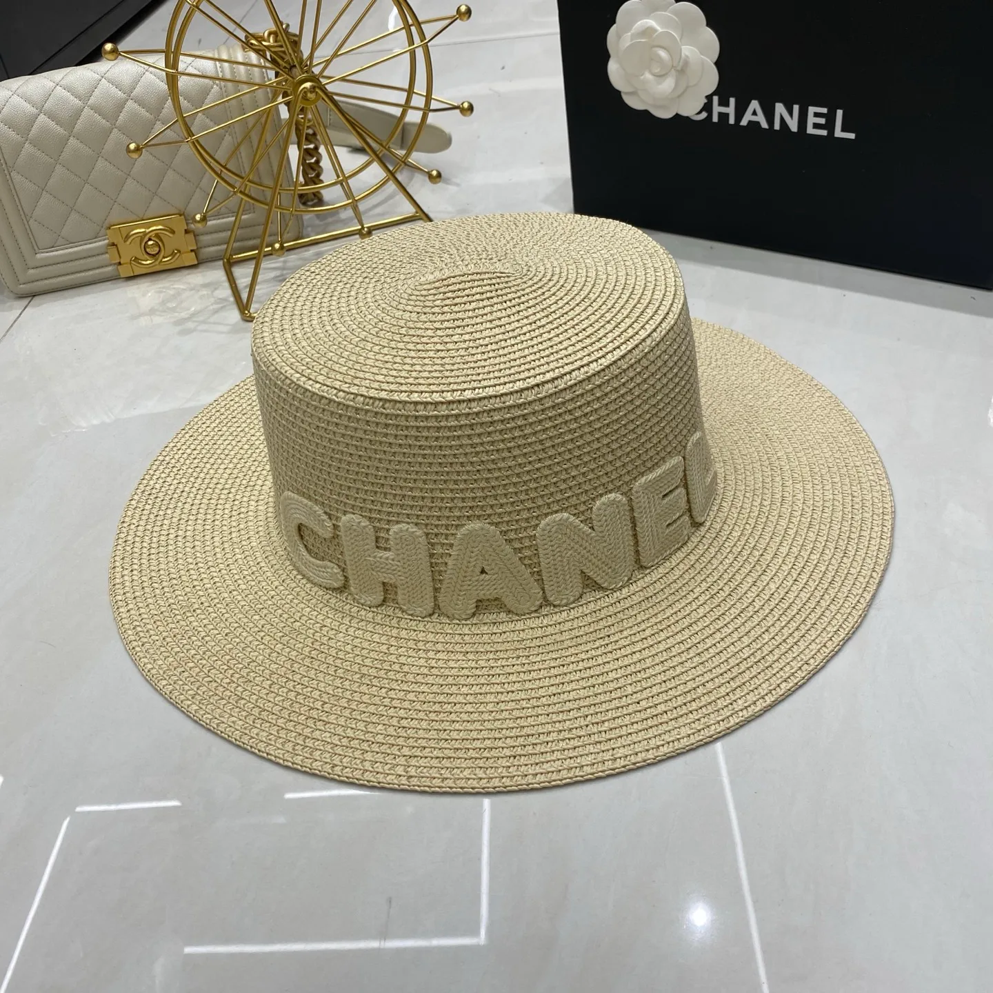 Головные Уборы Chanel 17498280